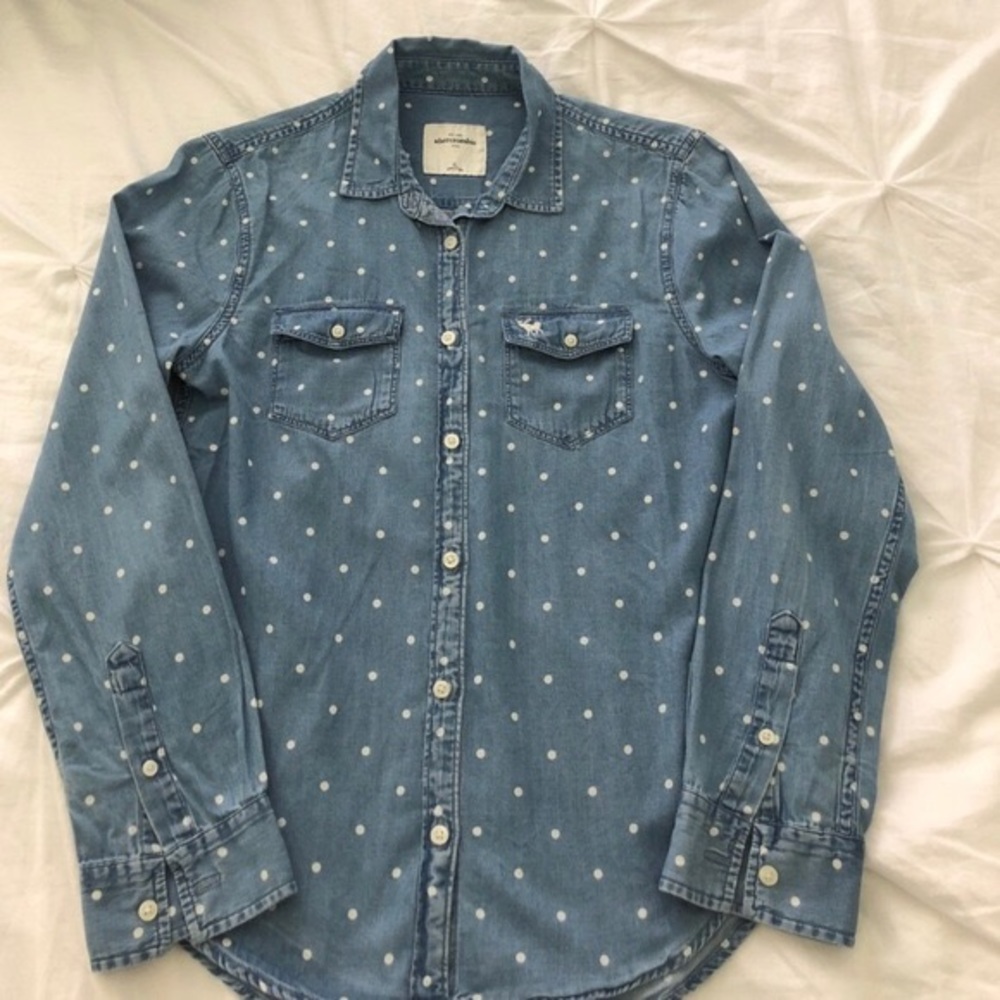 Abercrombie polka dot denim button down shirt